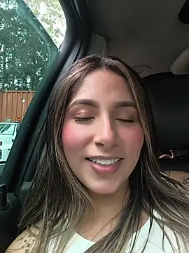 Snapshot of Catalina_ramos chatting on 07/19/26, 04:11 Catalina ramos online show from 07/19/26, 04:11