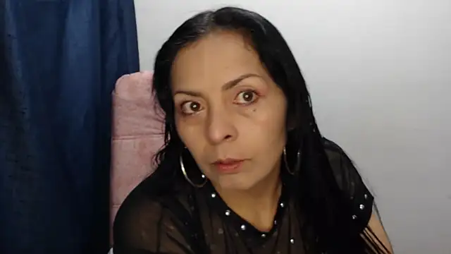 Paolahotty online show from 01/07/26, 01:08