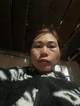Snapshot of meganmeo chatting on 03/07/26, 05:04 meganmeo online show from 03/07/26, 05:04
