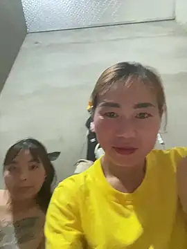 Snapshot of meganmeo chatting on 04/18/26, 05:33 meganmeo online show from 04/18/26, 05:33