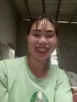 Snapshot of meganmeo chatting on 04/26/26, 03:26 meganmeo online show from 04/26/26, 03:26
