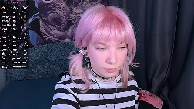 LolaDollyMur online show from 12/18/25, 07:09