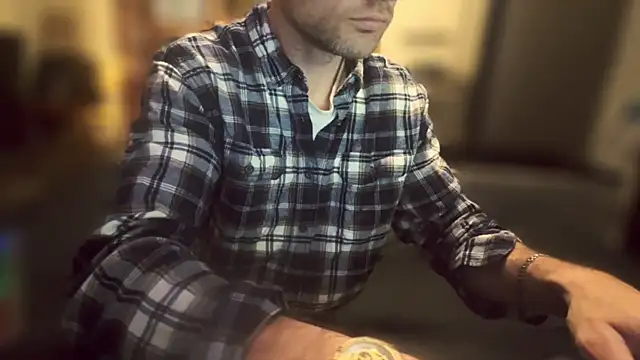 famous1tad online show from 01/10/26, 04:36