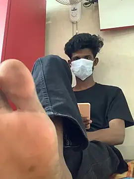 Snapshot of akgymnastic77Z chatting on 04/12/26, 11:26 akgymnastic77Z online show from 04/12/26, 11:26