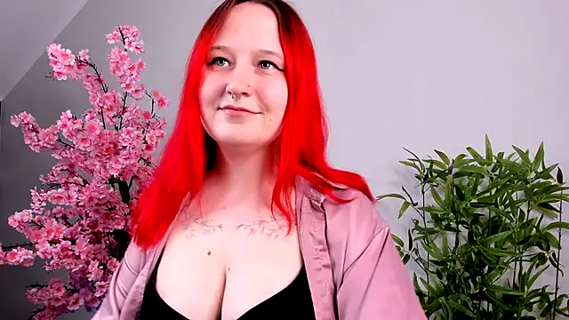 Snapshot of lizzystars chatting on 12/18/25, 09:43 lizzystars online show from 12/18/25, 09:43