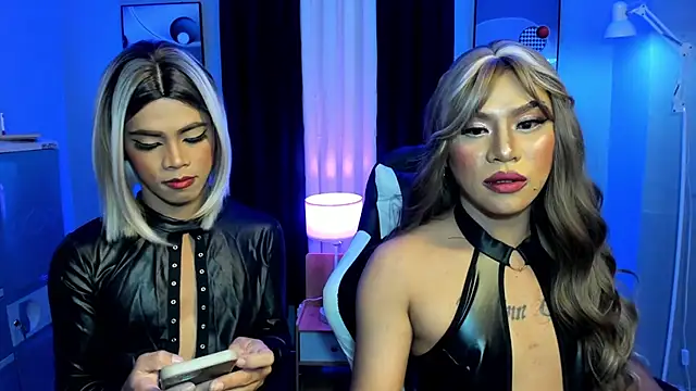 Snapshot of AmaraXJasmine chatting on 11/26/25, 03:13 AmaraXJasmine online show from 11/26/25, 03:13