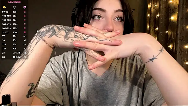 Meowluly online show from 02/02/26, 09:24