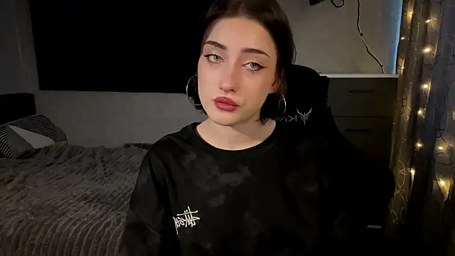 Meowluly online show from 02/09/26, 12:47