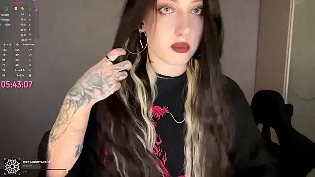 Meowluly online show from 04/14/26, 09:21