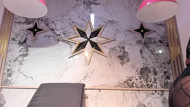 ZoeCollin online show from 02/12/26, 07:42