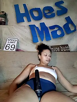 Snapshot of PassionateAboutSex chatting on 02/10/26, 01:10 PassionateAboutSex online show from 02/10/26, 01:10