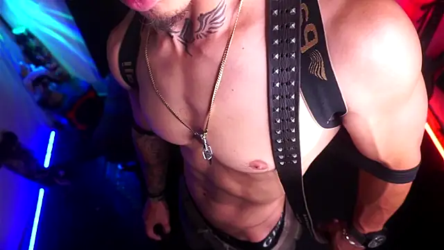 Snapshot of alan-jet chatting on 09/17/25, 04:14 alan-jet online show from 09/17/25, 04:14