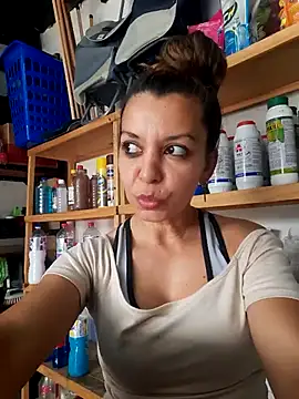 Snapshot of angeladahot chatting on 11/29/25, 03:15 angeladahot online show from 11/29/25, 03:15