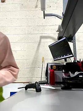 nikkisant online show from 11/24/25, 01:33