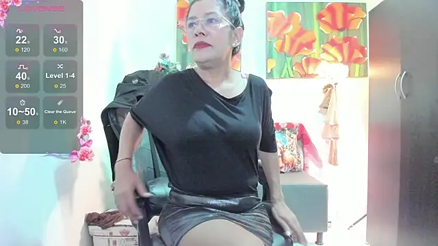 Miss clarepocahose online show from 12/04/25, 01:04