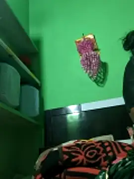 Snapshot of Uma_sain chatting on 02/15/26, 03:09 Uma sain online show from 02/15/26, 03:09