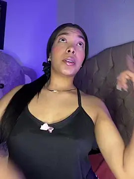 KarolRojas 22 online show from 02/10/26, 03:54