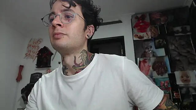 CryBoy13 online show from 12/03/25, 04:31