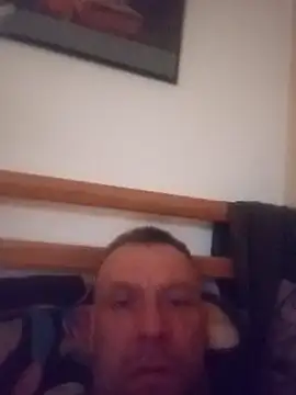 Snapshot of BushedScreed chatting on 04/14/26, 10:27 BushedScreed online show from 04/14/26, 10:27