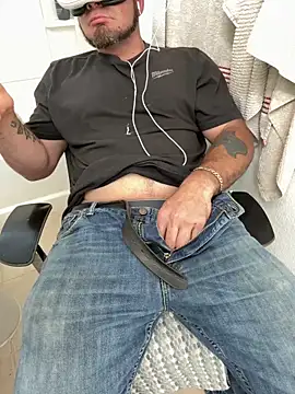 2addictivelyhorny online show from 04/04/26, 06:05