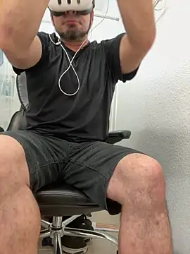 2addictivelyhorny online show from 05/08/26, 02:11