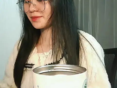 Snapshot of Nunaa18 chatting on 02/10/26, 01:37 Nunaa18 online show from 02/10/26, 01:37