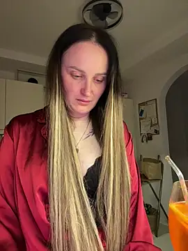 TomilaSi online show from 03/25/26, 11:11