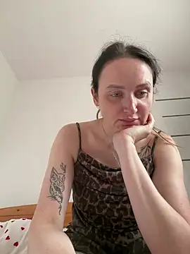 Snapshot of TomilaSi chatting on 07/10/26, 10:07 TomilaSi online show from 07/10/26, 10:07
