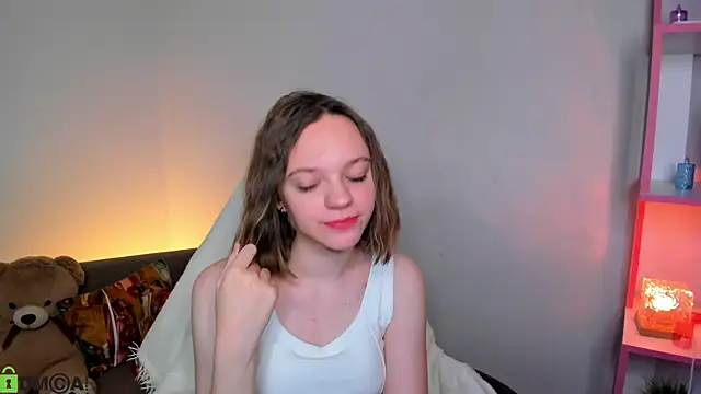 Snapshot of Olivia_Riesz chatting on 12/18/25, 01:22 Olivia Riesz online show from 12/18/25, 01:22