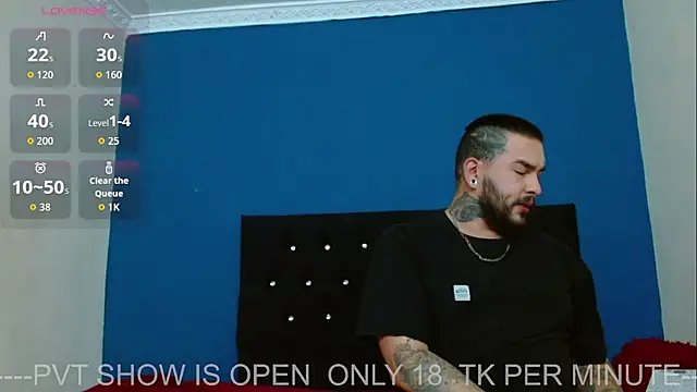Snapshot of ARIA_AND_NICK chatting on 07/12/26, 11:07 ARIA AND NICK online show from 07/12/26, 11:07