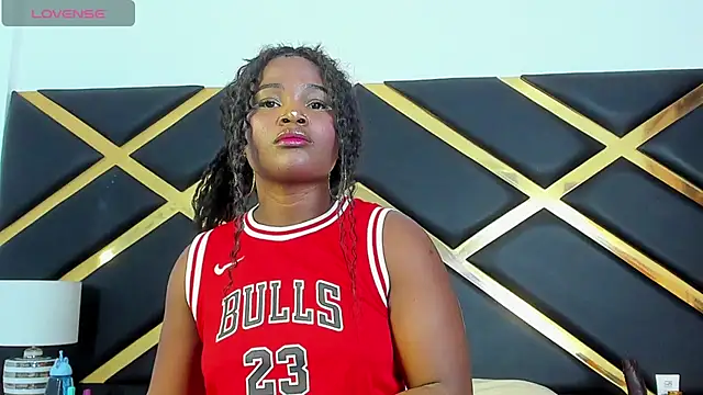 IrisHerrera  online show from 12/01/25, 12:32