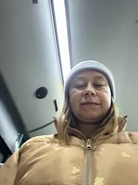 Brooke lover online show from 04/03/26, 06:50