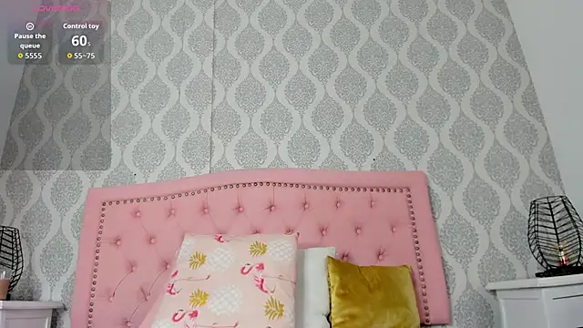 emma scott 7 online show from 04/15/26, 11:28