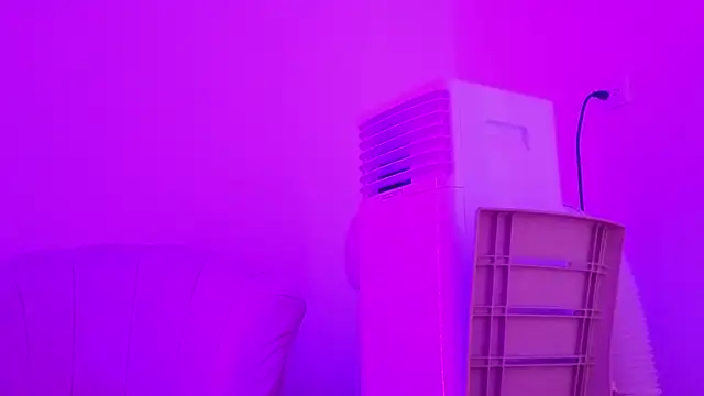 megan lenon online show from 07/18/26, 05:06