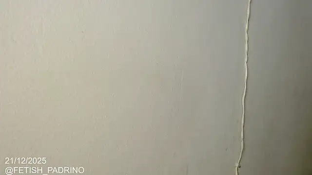 holegape online show from 12/22/25, 04:20