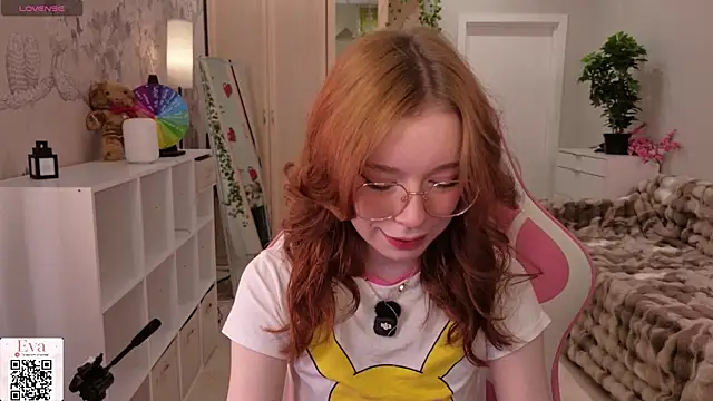 Snapshot of eva_aria chatting on 06/29/26, 04:19 eva aria online show from 06/29/26, 04:19