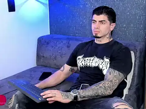  mrcock   online show from 05/17/26, 07:43