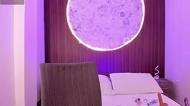 IvannaVolk  online show from 02/04/26, 05:13