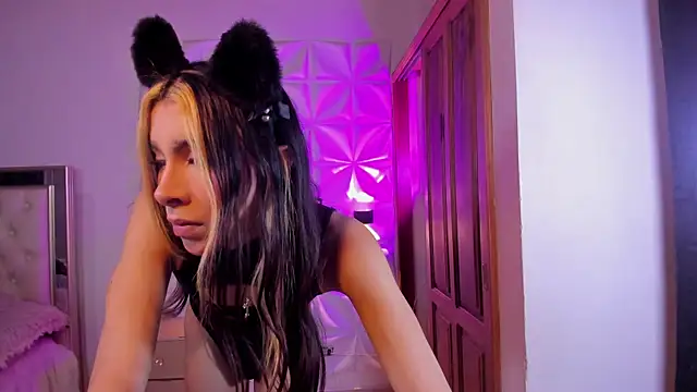 Violett Divine online show from 01/18/26, 03:43