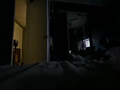 xxxenzo1 online show from 02/05/25, 07:10