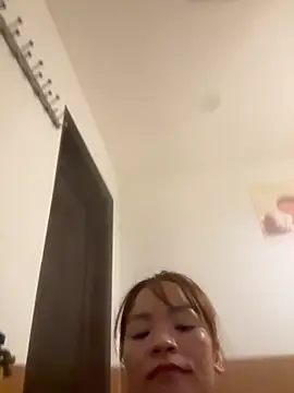 Snapshot of _Joyeveryday_ chatting on 11/28/25, 02:53 Joyeveryday online show from 11/28/25, 02:53