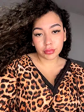 VictoriaaRose online show from 12/03/25, 07:27