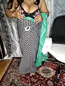 Snapshot of Curvy_Pooja chatting on 07/03/26, 05:52 Curvy Pooja online show from 07/03/26, 05:52