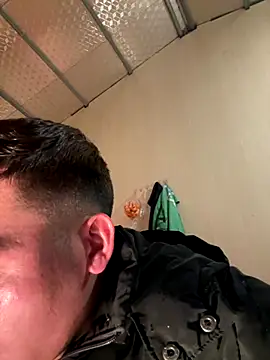 Snapshot of sanu551 chatting on 01/06/26, 03:21 sanu551 online show from 01/06/26, 03:21