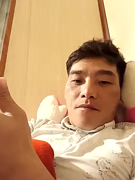 Snapshot of sanu551 chatting on 02/04/26, 01:17 sanu551 online show from 02/04/26, 01:17