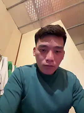 Snapshot of sanu551 chatting on 02/19/26, 01:12 sanu551 online show from 02/19/26, 01:12