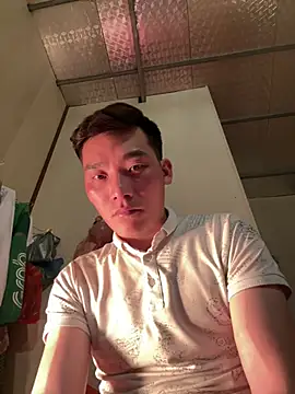 Snapshot of sanu551 chatting on 02/19/26, 01:18 sanu551 online show from 02/19/26, 01:18