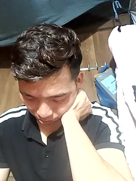 Snapshot of sanu551 chatting on 02/23/26, 01:36 sanu551 online show from 02/23/26, 01:36