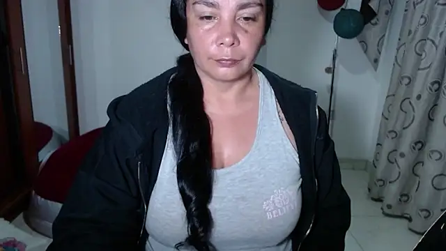 vivian-milf online show from 02/23/26, 11:35