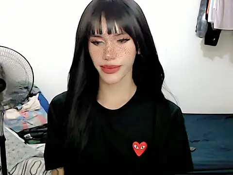 Snapshot of superhotbabe chatting on 11/25/25, 03:34 superhotbabe online show from 11/25/25, 03:34